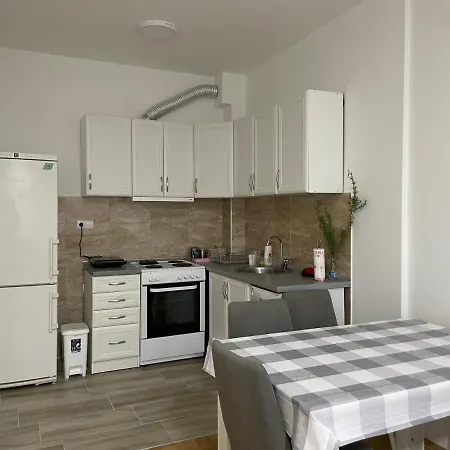 Redzo Apartman